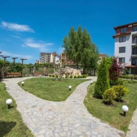 Apartman Apollo 4 The Place For Families With Children Neszebar